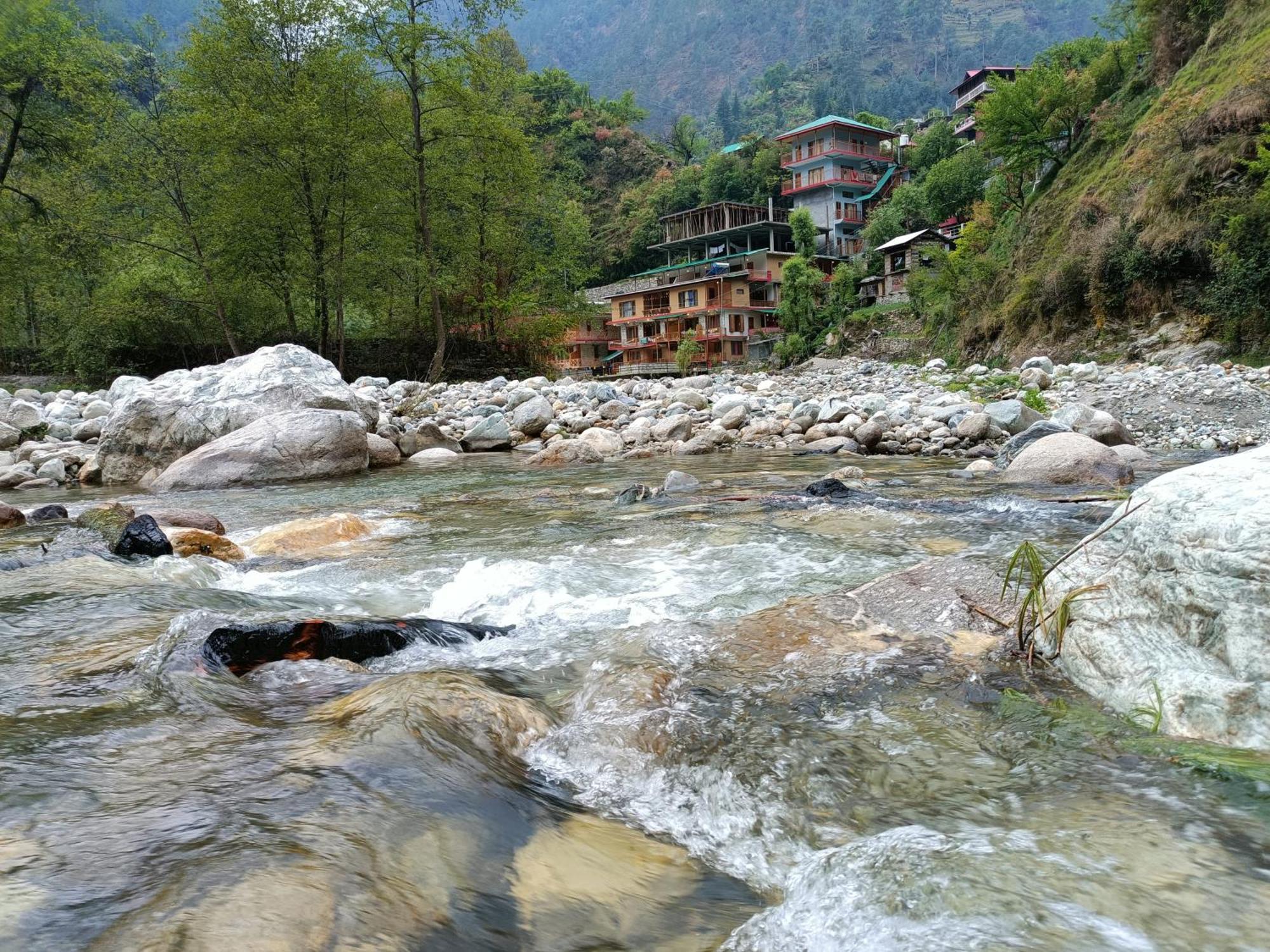 Sharda Resort-Tirthan Valley Banjār 외부 사진